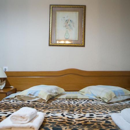 Avgi Apartment Káto Loutrákion Екстериор снимка