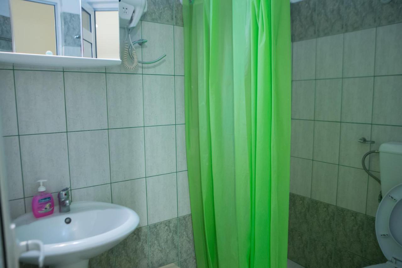 Avgi Apartment Káto Loutrákion Екстериор снимка