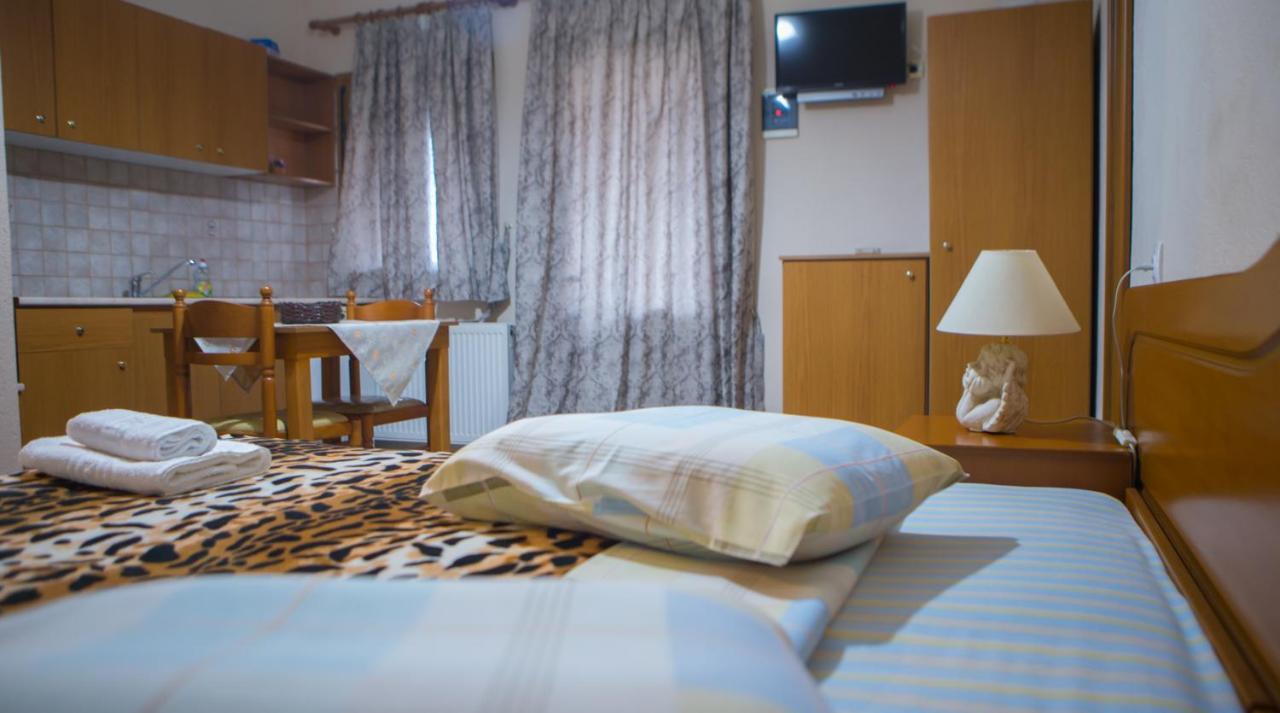Avgi Apartment Káto Loutrákion Екстериор снимка